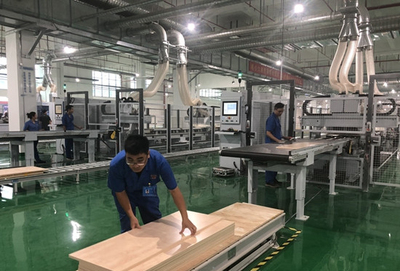 南寧一產業園無毒全屋定制家具生產線投產